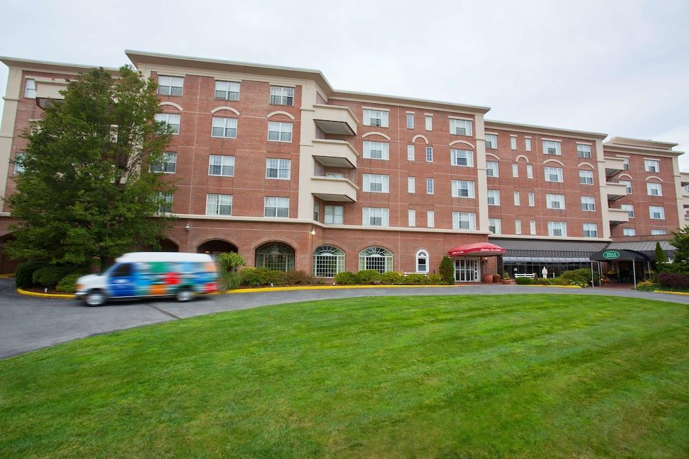 Hampton & 3* Stamford